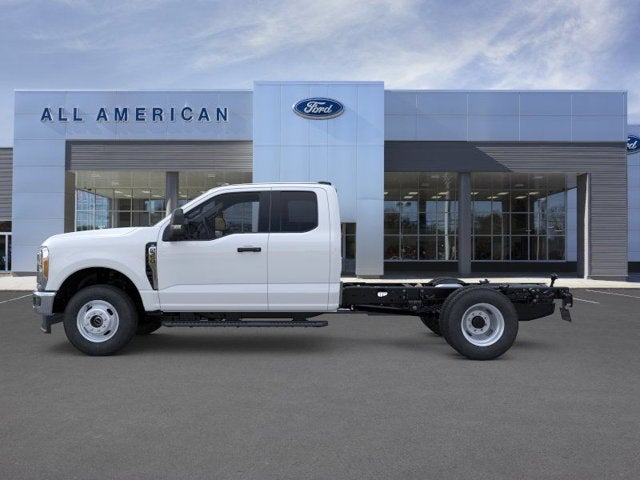 2026 Ford Super Duty F-350 DRW SCAB