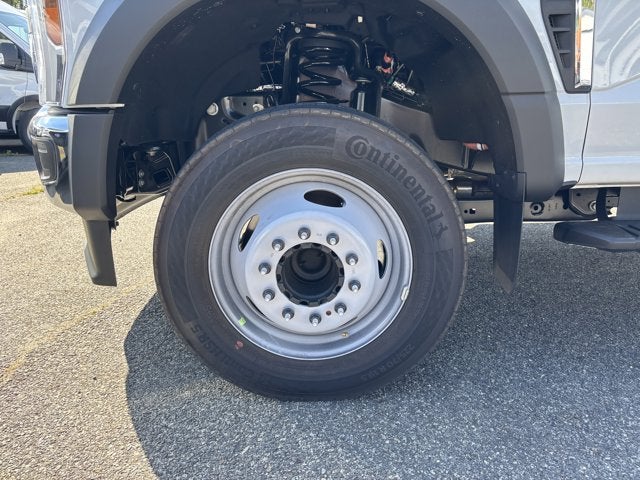 2025 Ford Super Duty F-550 DRW Base