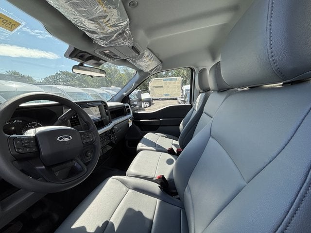 2025 Ford Chassis Cab F-550® XL