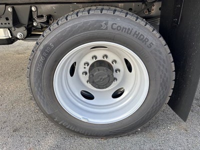 2025 Ford Chassis Cab F-550® XL