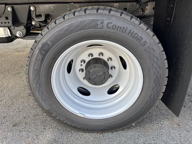 2025 Ford Chassis Cab F-550® XL