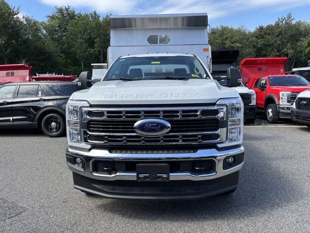 2025 Ford Chassis Cab F-350® XL