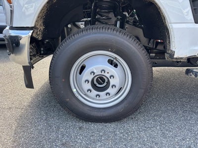 2025 Ford Chassis Cab F-350® XL