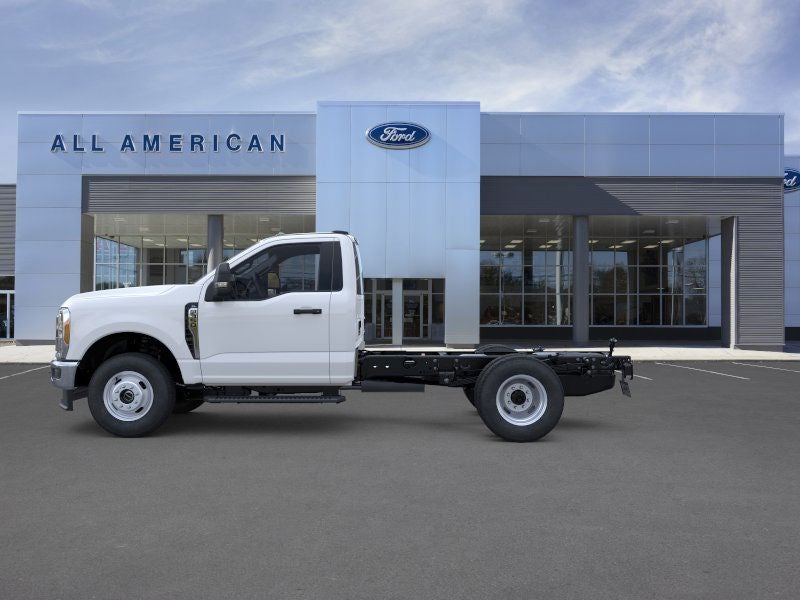 2025 Ford Chassis Cab F-350® XL