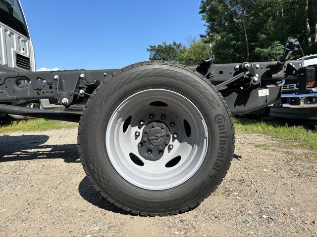 2024 Ford Super Duty F-550 DRW XL