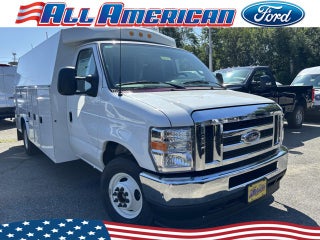 2025 Ford Econoline Cutaway E-350 SRW
