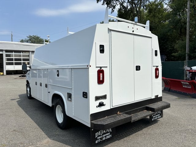 2025 Ford Econoline Cutaway E-350 SRW