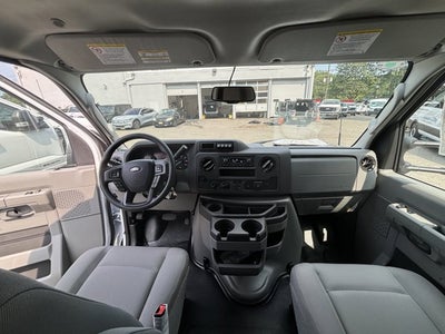 2025 Ford E-Series Cutaway Base