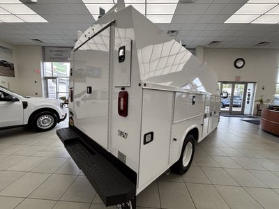 2025 Ford Econoline Cutaway E-350 SRW