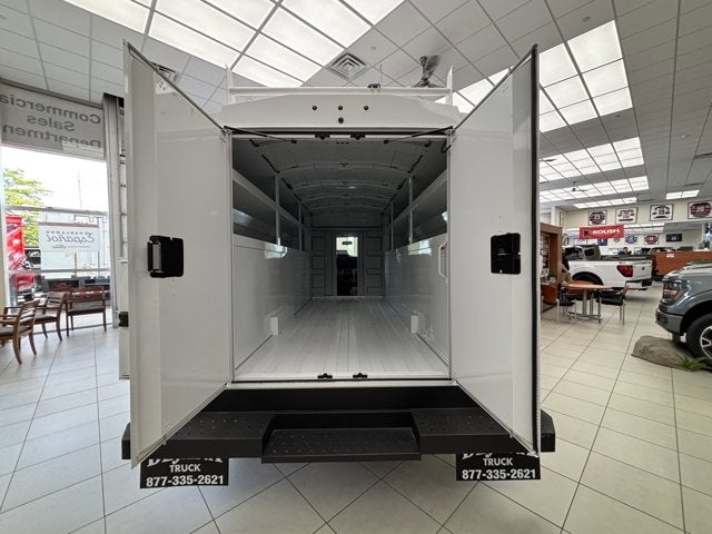 2025 Ford Econoline Cutaway E-350 SRW