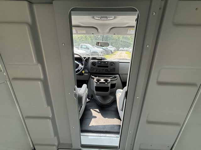 2025 Ford Econoline Cutaway E-350 SRW