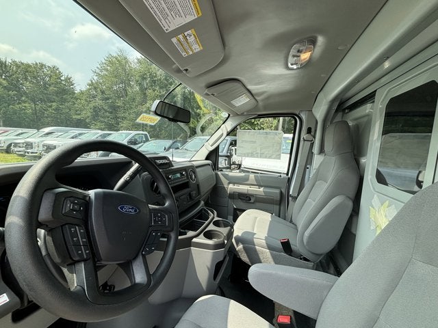 2025 Ford Econoline Cutaway E-350 SRW