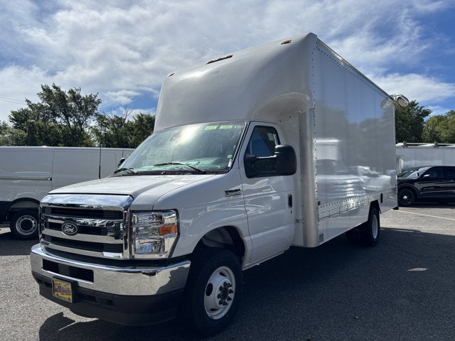 2026 Ford Econoline Cutaway E-450 DRW