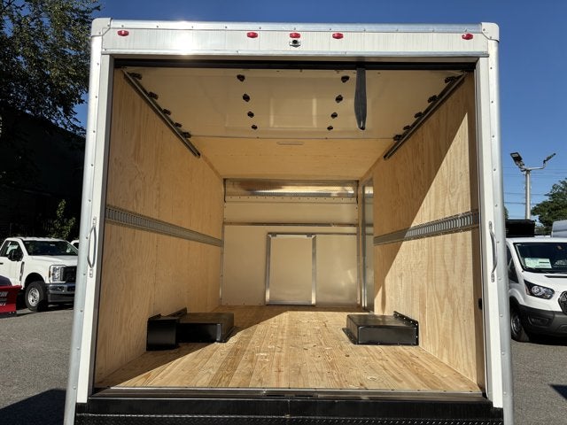 2025 Ford Econoline Cutaway E-450 DRW