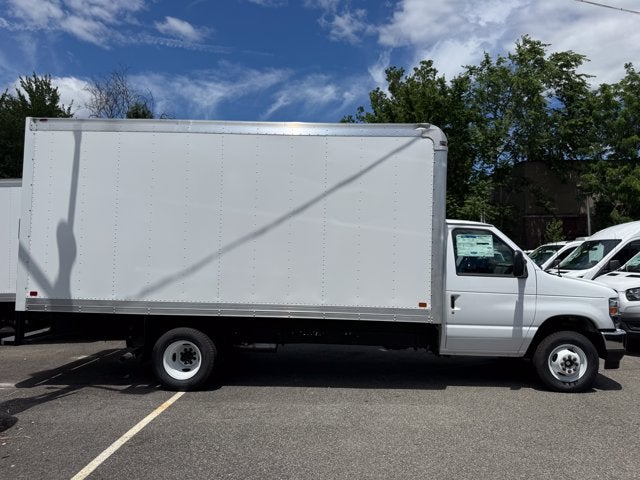 2027 Ford E-Series Cutaway E-450 DRW