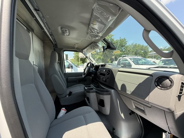 2027 Ford E-Series Cutaway E-450 DRW