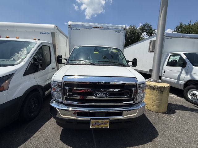 2027 Ford E-Series Cutaway E-450 DRW