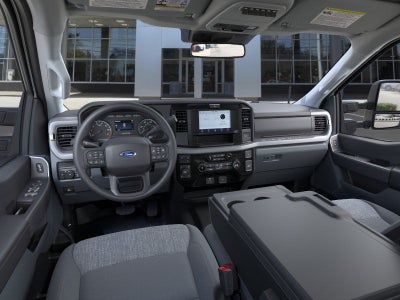 2026 Ford Super Duty F-350® XLT