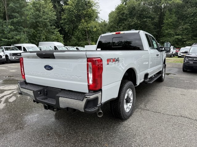 2026 Ford Super Duty F-350® XLT