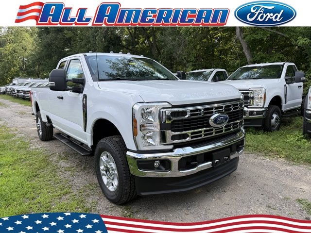 2026 Ford Super Duty F-350® XLT