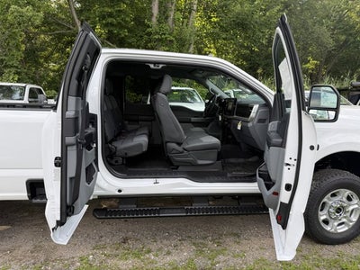 2026 Ford Super Duty F-350® XLT
