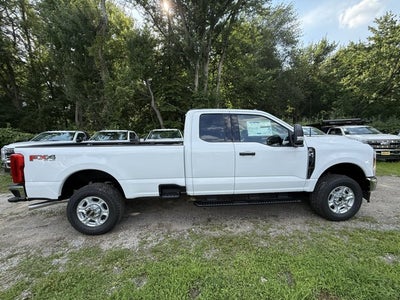 2026 Ford Super Duty F-350® XLT