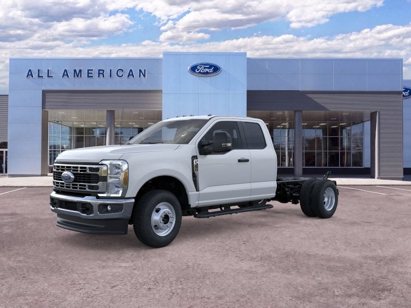 2026 Ford Super Duty F-350 DRW XL