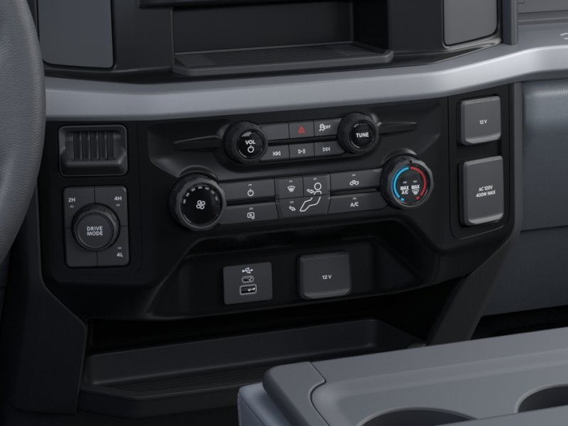 2026 Ford Super Duty F-550 DRW XLT