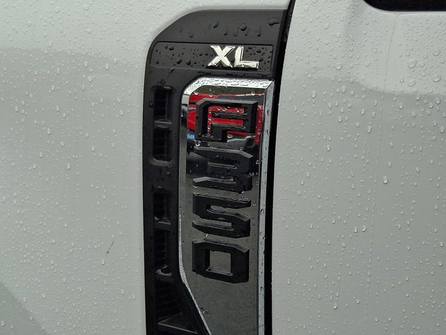 2026 Ford Super Duty F-350 DRW XL