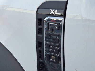 2026 Ford Super Duty F-550 DRW XL 12 FT HD Stakeless Landscaper