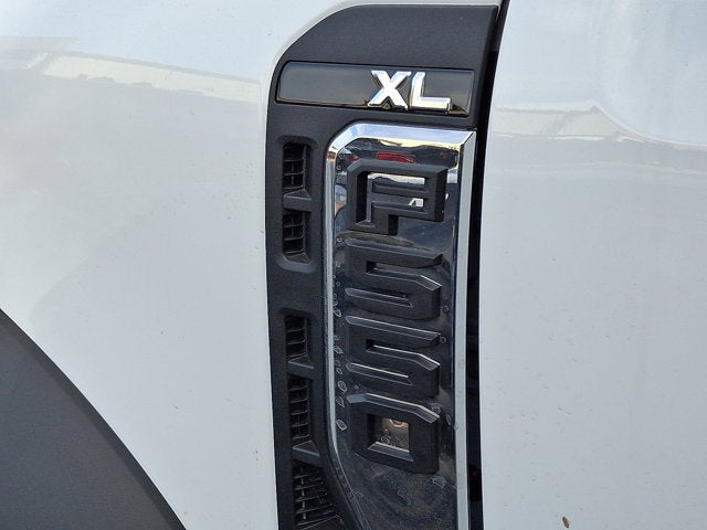 2026 Ford Super Duty F-550 DRW XL 12 FT HD Stakeless Landscaper