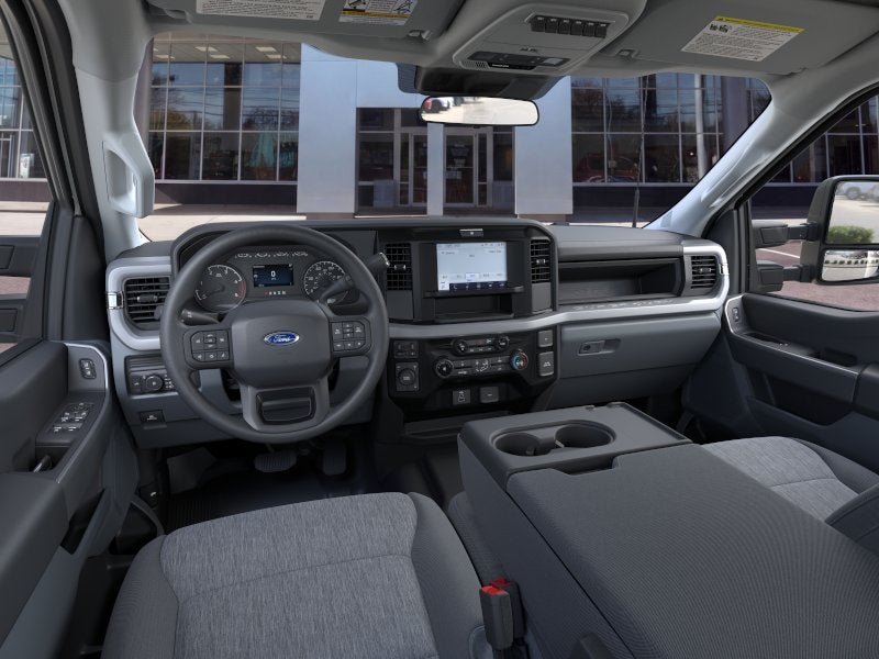 2026 Ford Super Duty F-550 DRW XLT