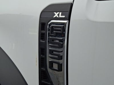 2026 Ford Super Duty F-550 DRW XLT