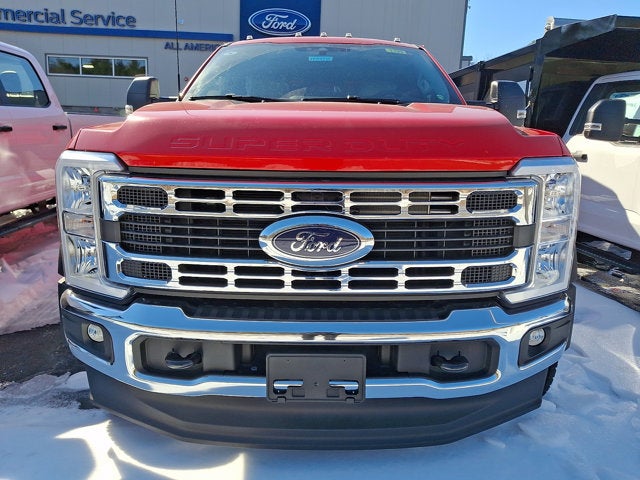 2026 Ford Super Duty F-550 DRW XL 9 3/4 Dump w/ L PACK