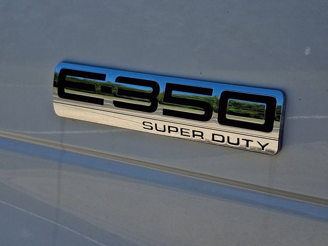 2027 Ford E-Series Cutaway Base