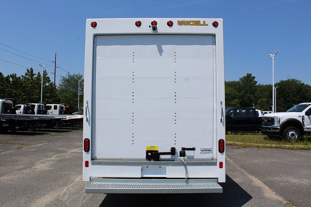 2026 Ford E-Series Cutaway 12 FT Aerocell Box